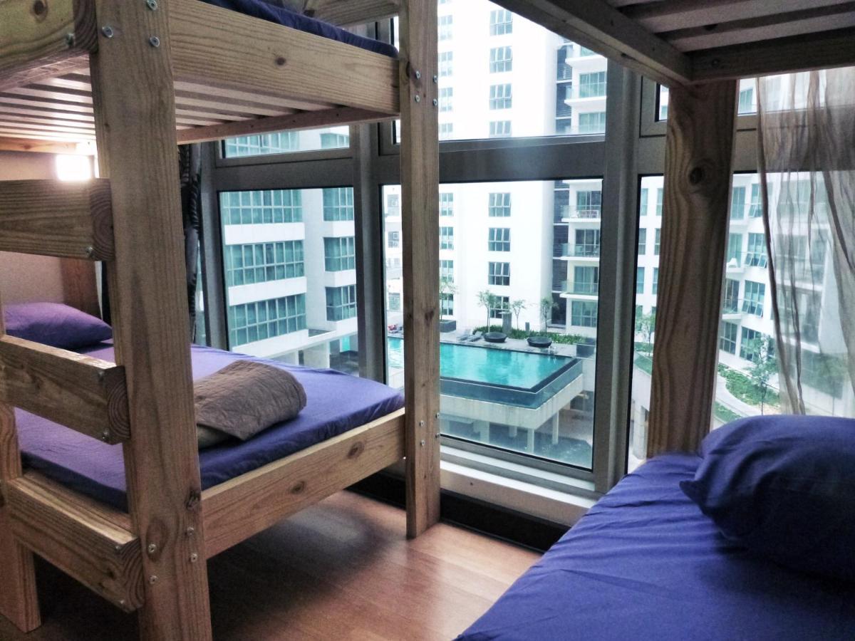 Regalia Skypool Klcc Hostel Kuala Lumpur Exterior photo